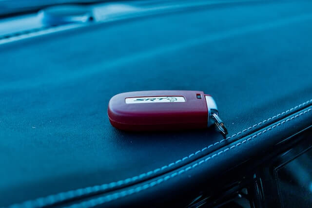 How Do Cars with Keyless Entry Work?